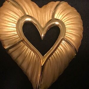 Vintage Signed JJ Jonette Heart Brooch and Earring Set